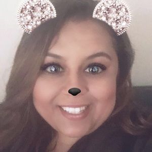 Meet your Posher, Constance